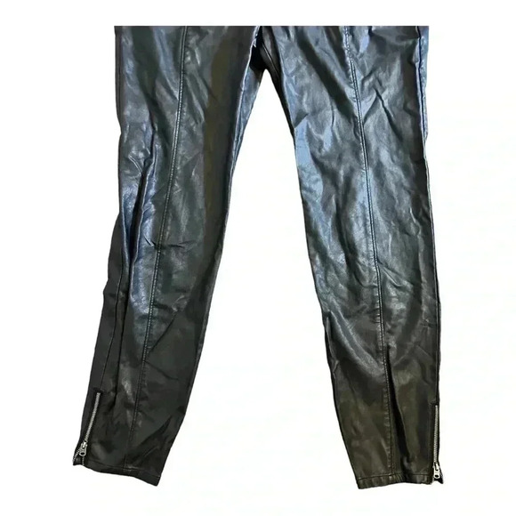 Abercrombie & Fitch Vegan Leather Pants Size 2 - Picture 3 of 7
